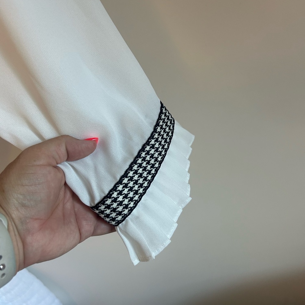 Fashion Nova White Ruffled Blouse - Picture 3 of 7